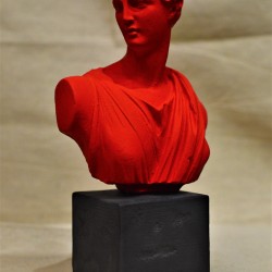 BUST OF ARTEMIS RED