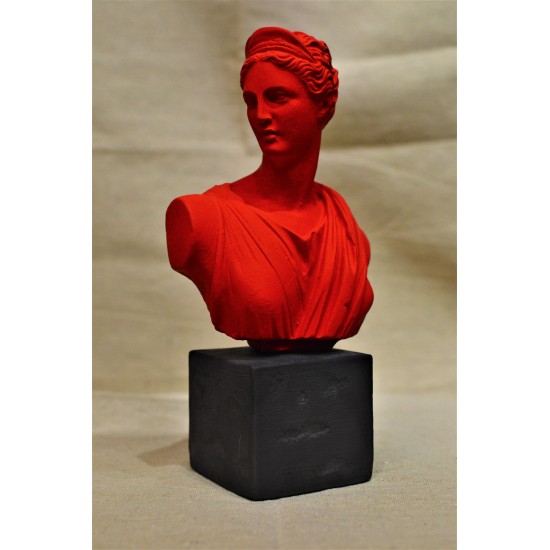 BUST OF ARTEMIS RED